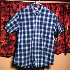 Cinch small plaid shirt sleeve button up